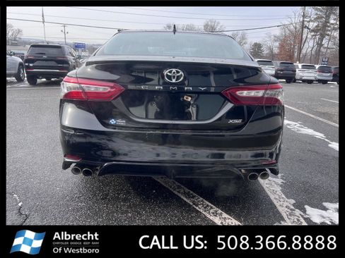 Used 2019 Toyota Camry XSE image 4