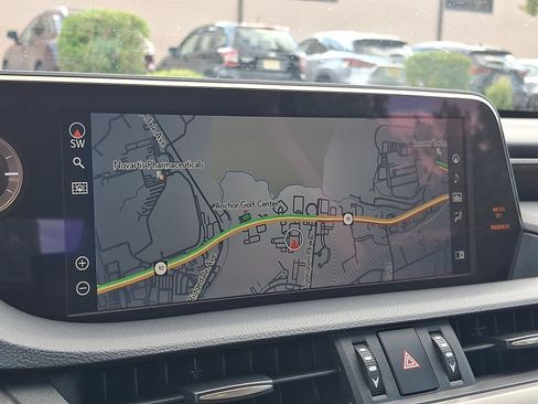 Used 2021 Lexus ES 300h w/ Premium Package FWD image 17