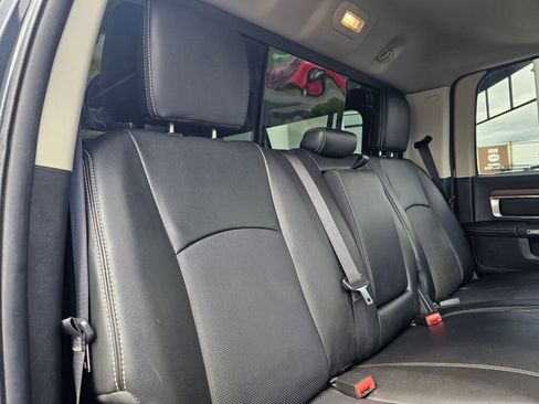 Used 2014 RAM 2500 Laramie w/ Convenience Group AWD/4WD image 14