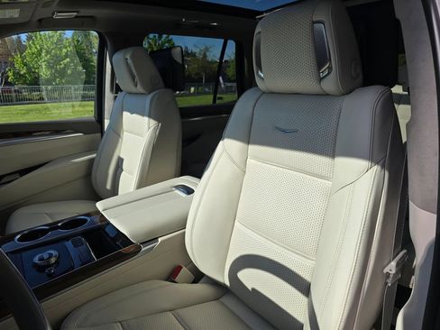 New 2026 Cadillac Escalade Platinum Sport AWD/4WD image 25