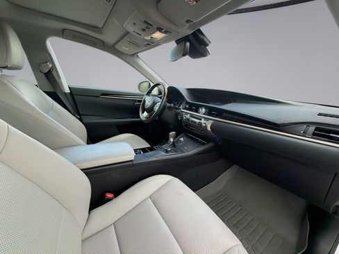 Used 2018 Lexus ES 350 w/ Premier Package FWD image 15