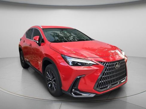 Used 2024 Lexus NX 250 FWD w/ Towing Package (2000 Lbs) image 4