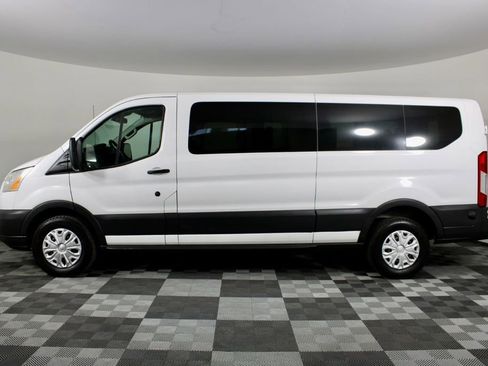 Used 2016 Ford Transit 350 XLT image 4