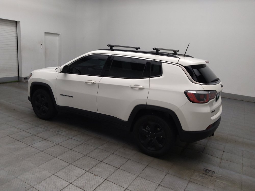 Used 2018 Jeep Compass Latitude w/ Popular Equipment Group AWD/4WD image 3