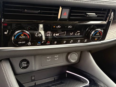 New 2026 Nissan Rogue Platinum image 16