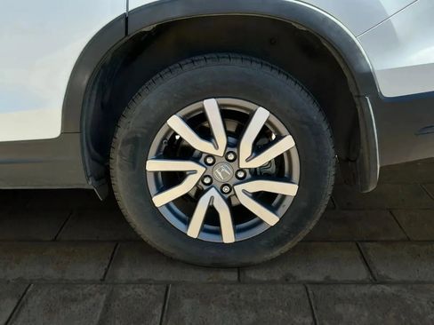 Used 2021 Honda Pilot EX image 18