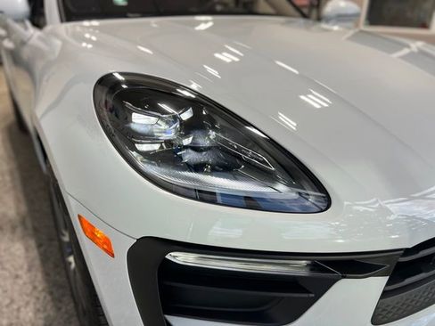 Used 2023 Porsche Macan Turbo image 53