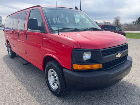 Used 2016 Chevrolet Express 3500 LS RWD image 8