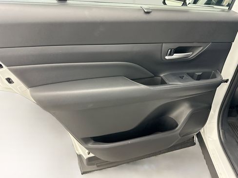 Used 2024 Toyota Grand Highlander Platinum image 28