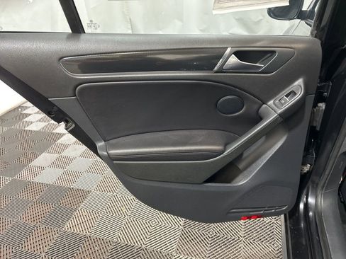 Used 2013 Volkswagen GTI Driver's Edition image 21