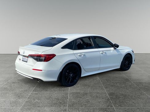 Used 2023 Honda Civic Sport image 5