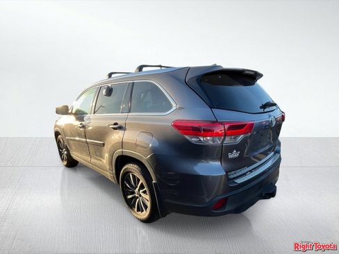Certified 2017 Toyota Highlander XLE w/ Protection Package #3 AWD/4WD image 3