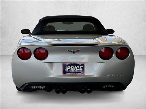 Used 2012 Chevrolet Corvette Convertible RWD image 8