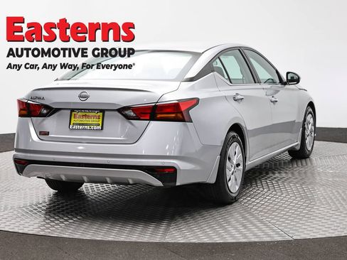 Used 2023 Nissan Altima 2.5 S FWD image 5