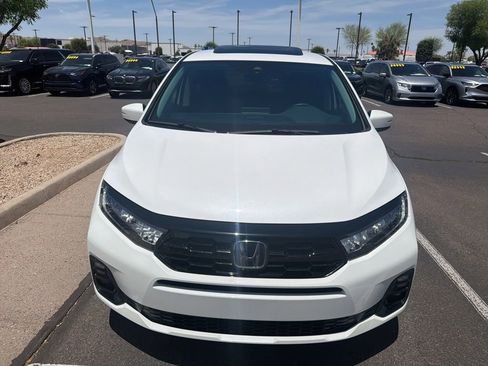 Certified 2025 Honda Odyssey Elite image 3