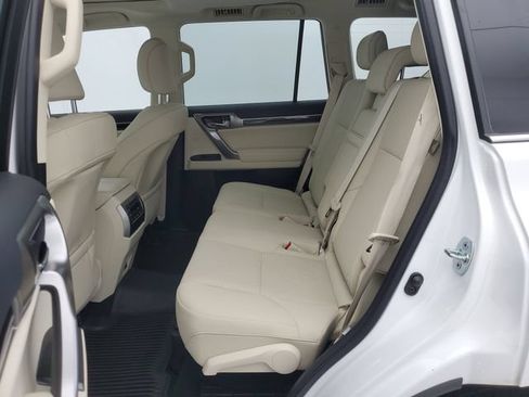 Used 2023 Lexus GX 460 Premium w/ Premium Package AWD/4WD image 12