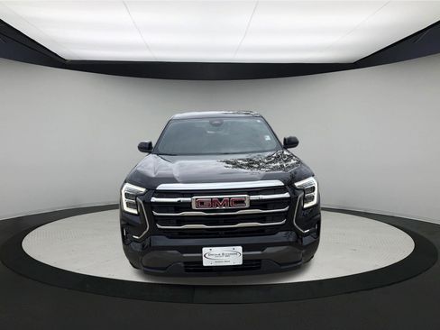 Used 2025 GMC Terrain Elevation FWD image 2