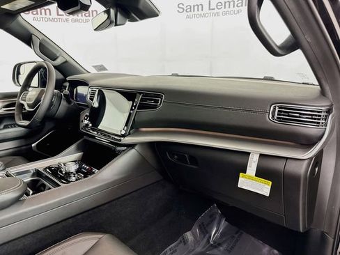 New 2026 Jeep Grand Wagoneer 4WD image 32