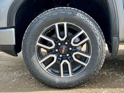 New 2026 GMC Sierra 1500 AT4 w/ AT4 Premium Package image 17