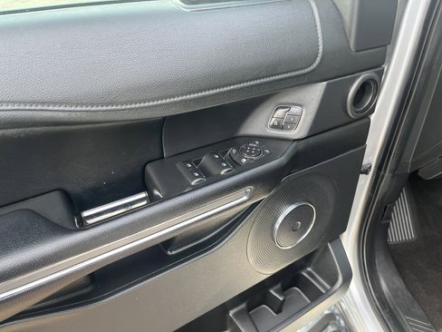 Used 2021 Ford Expedition XLT image 11