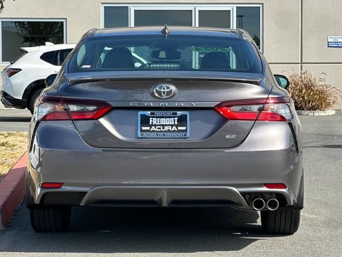 Used 2024 Toyota Camry SE w/ Convenience Package FWD image 5