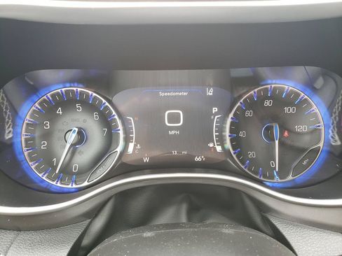 New 2026 Chrysler Pacifica Select AWD/4WD image 24
