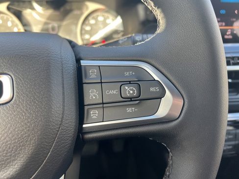 New 2026 Jeep Compass Limited image 25