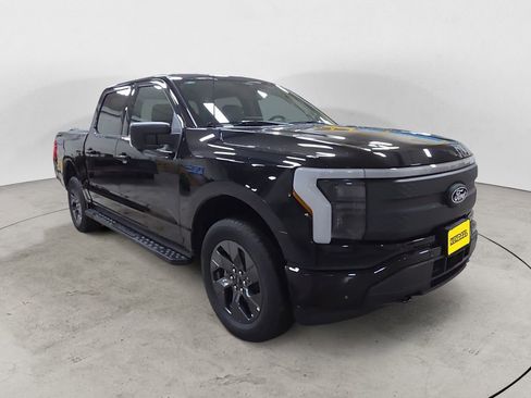New 2025 Ford F150 Lightning Flash image 7
