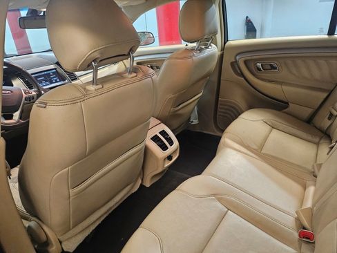 Used 2014 Ford Taurus SEL w/ Equipment Group 201A image 9