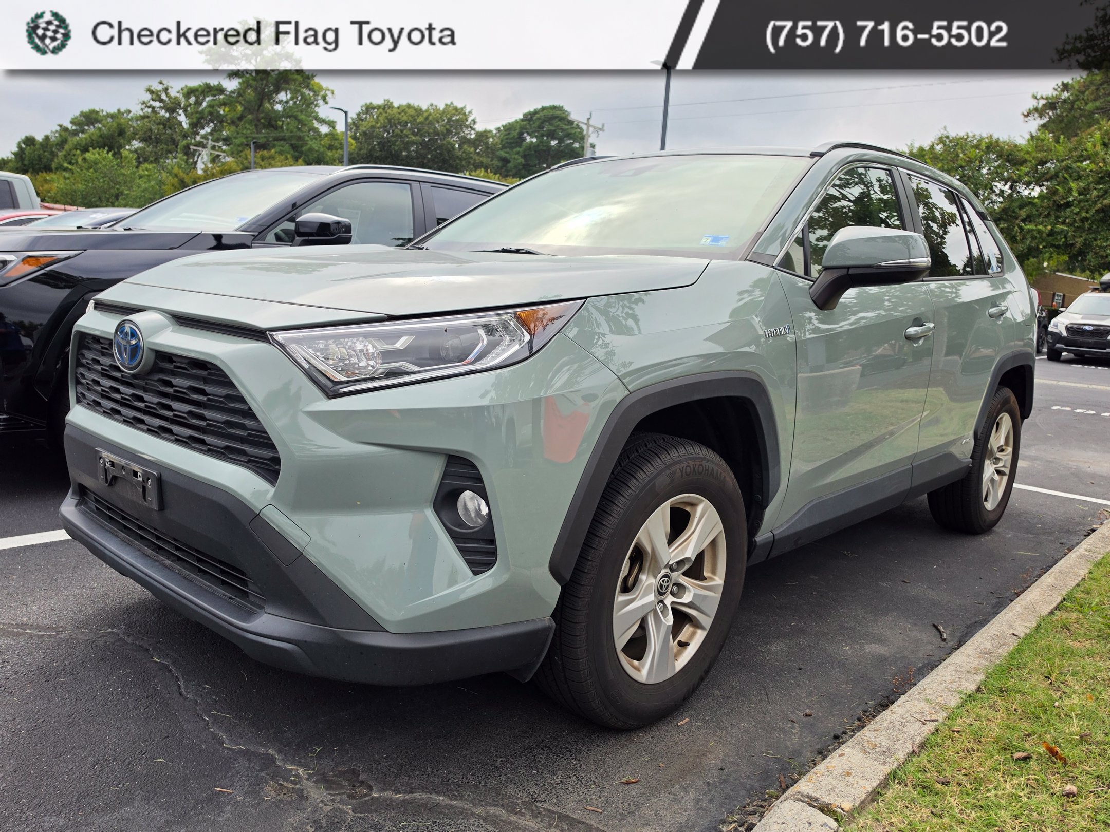 Used 2021 Toyota RAV4 XLE w/ Convenience Package AWD/4WD image 1