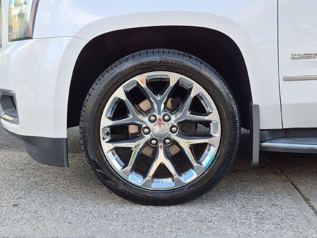 Used 2018 GMC Yukon Denali w/ Open Road Package AWD/4WD image 38