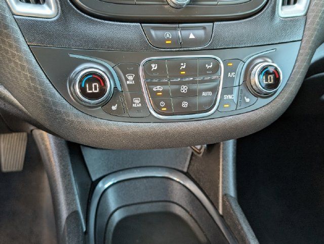 Used 2023 Chevrolet Malibu LT w/ Driver Confidence Package FWD image 9