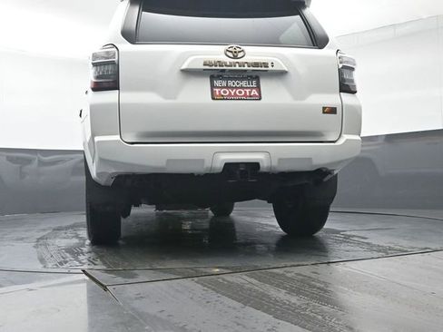 Certified 2023 Toyota 4Runner 40th Anniversary SE image 39