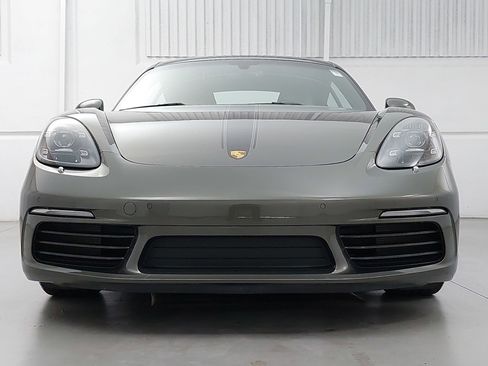 Certified 2024 Porsche 718 Cayman RWD image 10
