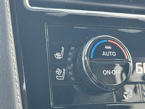 Used 2024 Nissan Armada Platinum w/ Captain's Chairs Package image 16