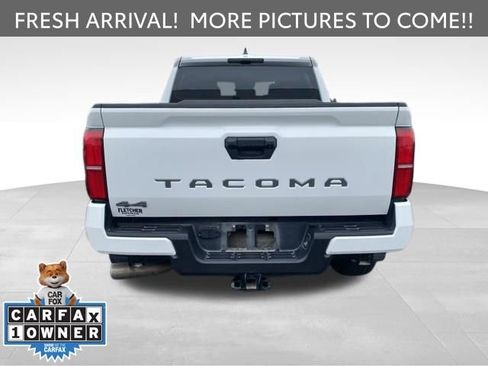 Used 2025 Toyota Tacoma TRD Sport image 5