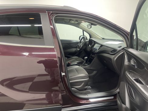 Used 2018 Buick Encore Preferred image 26