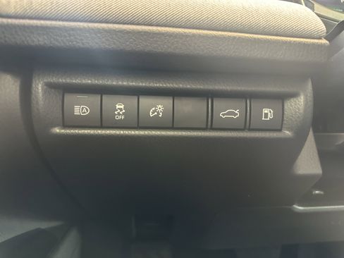 Used 2025 Toyota Camry LE image 23