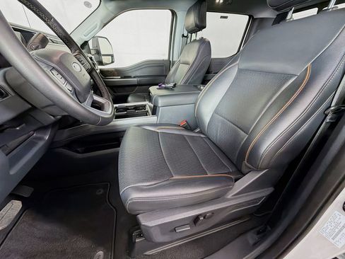 Used 2025 Ford F350 Lariat w/ Lariat Ultimate Package image 12