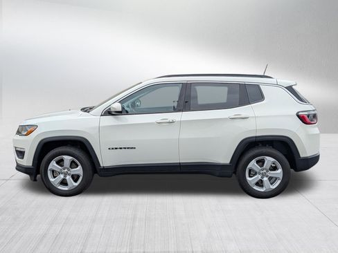 Used 2021 Jeep Compass Latitude w/ Driver Assistance Group AWD/4WD image 4