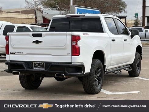 Used 2021 Chevrolet Silverado 1500 LT Trail Boss w/ Convenience Package II image 4