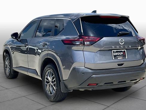 Used 2021 Nissan Rogue S FWD image 11