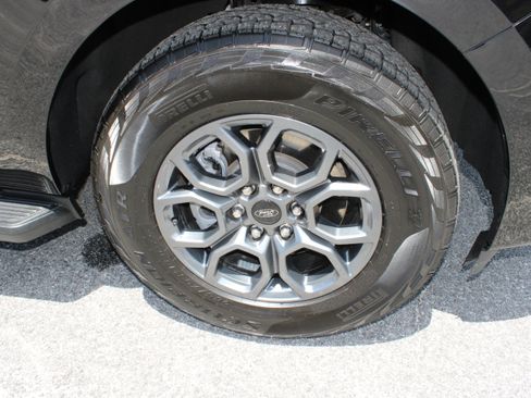 Used 2025 Ford Expedition Active AWD/4WD image 9