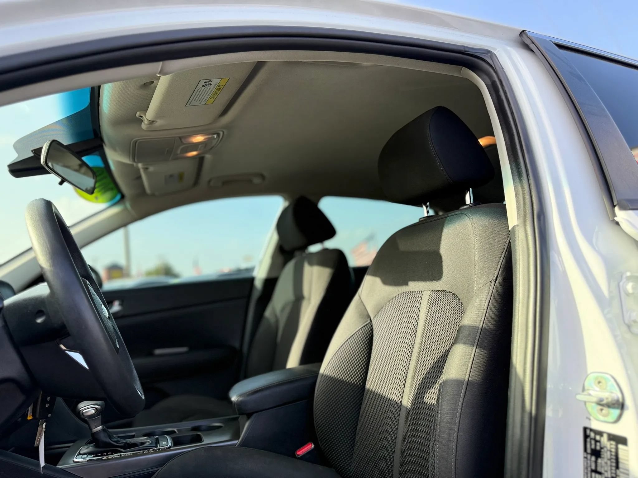 Used 2019 Kia Optima LX FWD image 12