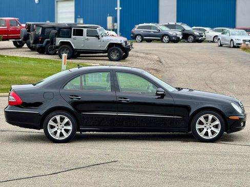 Used 2009 Mercedes-Benz E 350 4MATIC Sedan image 8