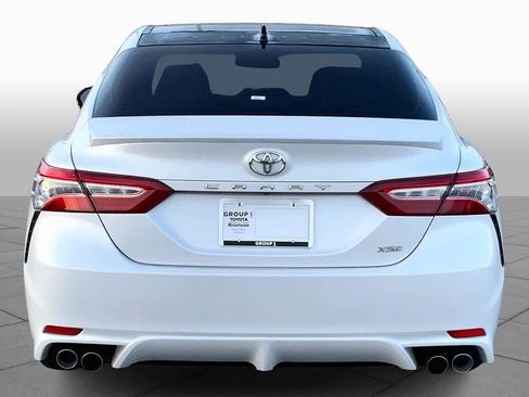 Used 2020 Toyota Camry XSE image 5