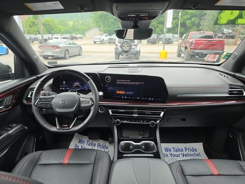 Used 2024 Chevrolet Traverse RS w/ LPO, Floor Liner Package AWD/4WD image 16