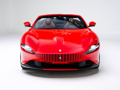 Used 2025 Ferrari Roma Spider image 40