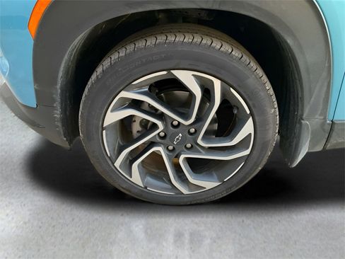 Used 2025 Chevrolet TrailBlazer RS w/ Convenience Package image 9