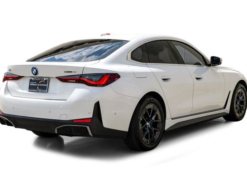Used 2023 BMW i4 eDrive35 w/ Premium Package RWD image 8